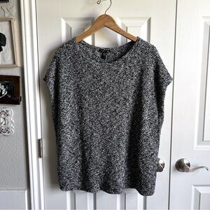 Eileen Fisher black & white oversized knit sleeveless lagenlook sweater top
